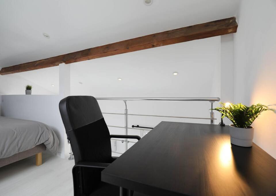 L'Urbain - Superbe Mezzanine Apartment Марсилия Екстериор снимка