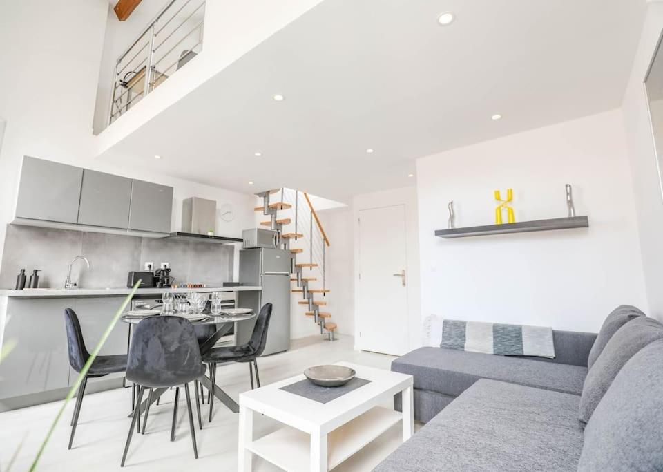L'Urbain - Superbe Mezzanine Apartment Марсилия Екстериор снимка