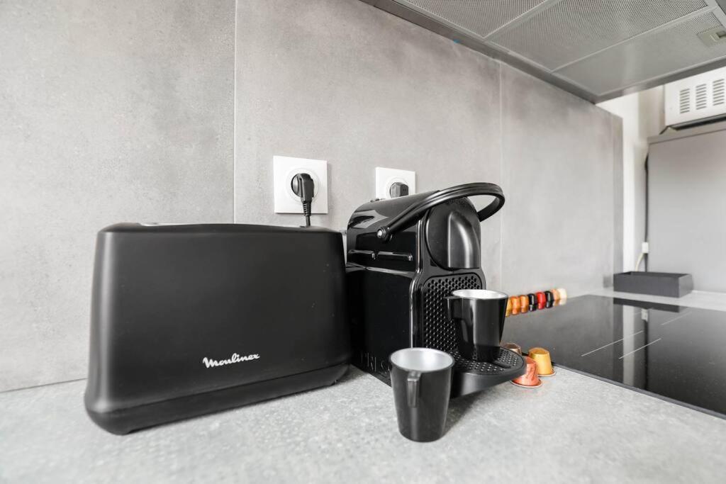 L'Urbain - Superbe Mezzanine Apartment Марсилия Екстериор снимка